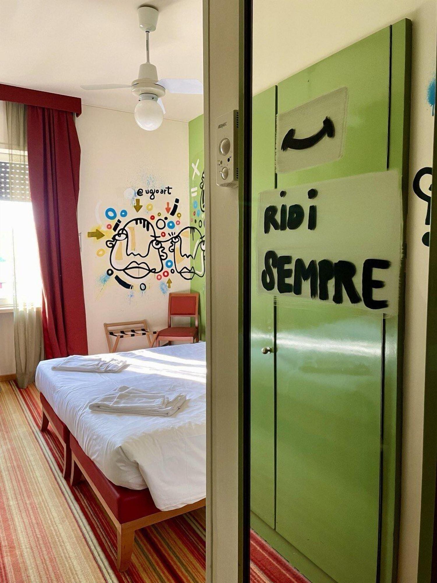 Lh Hotel Arca Street Art Spoleto Esterno foto