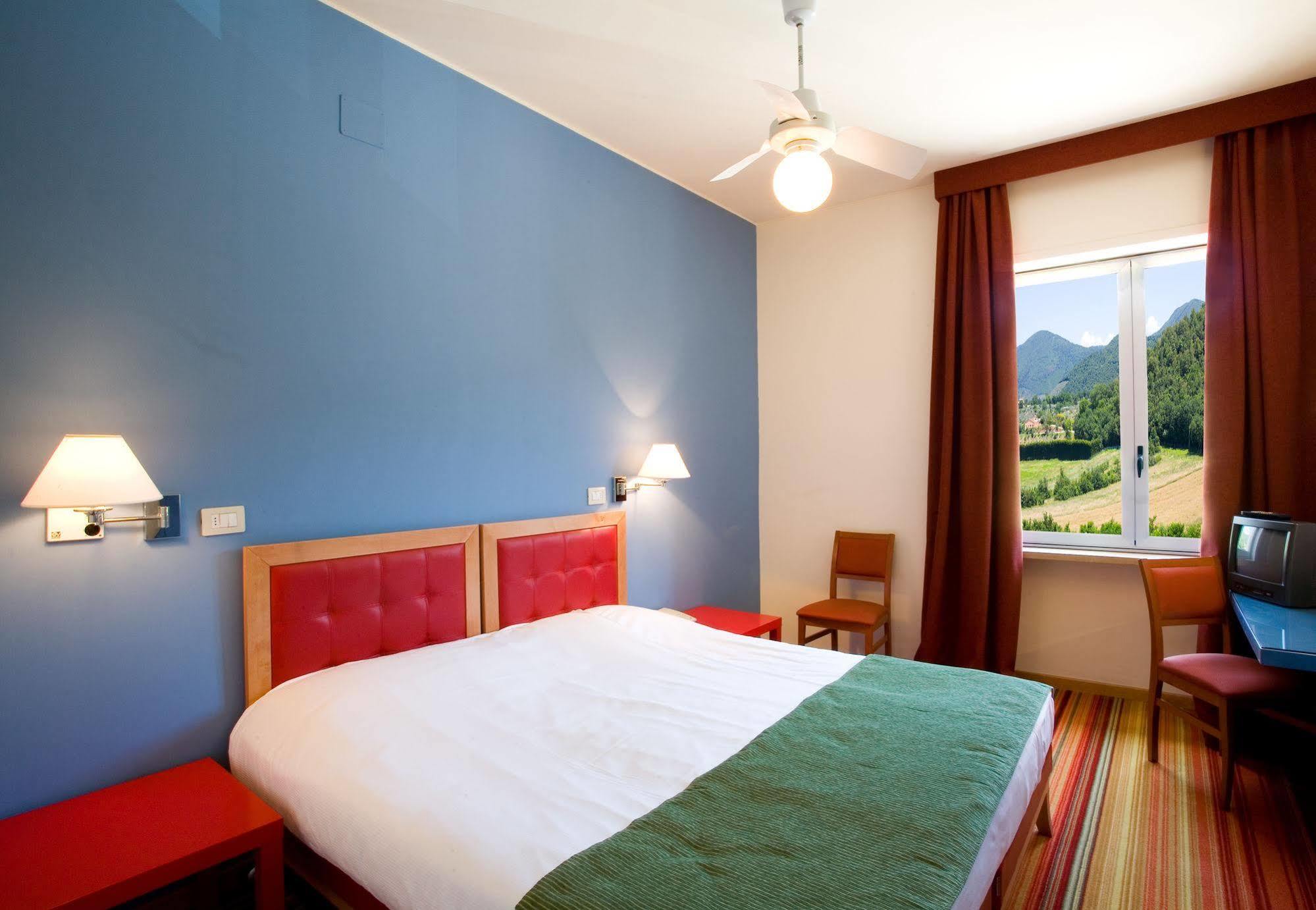 Lh Hotel Arca Street Art Spoleto Esterno foto